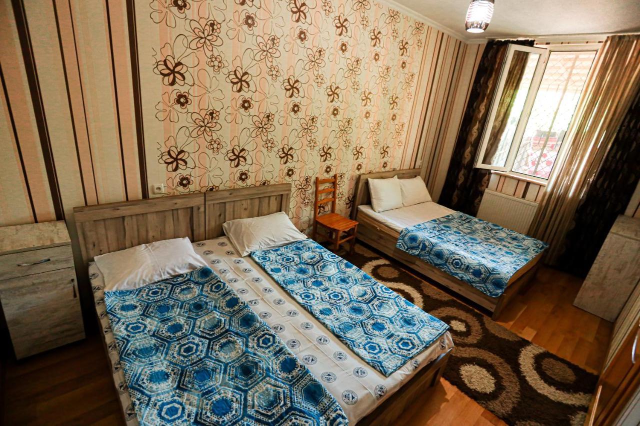 Guesthouse Gua クタイシ エクステリア 写真