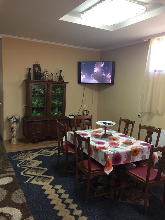 Guesthouse Gua クタイシ エクステリア 写真