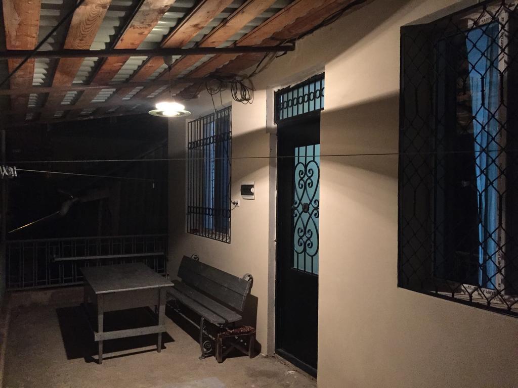 Guesthouse Gua クタイシ エクステリア 写真