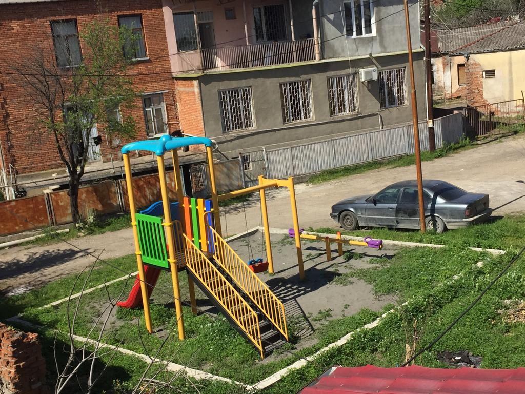 Guesthouse Gua クタイシ エクステリア 写真